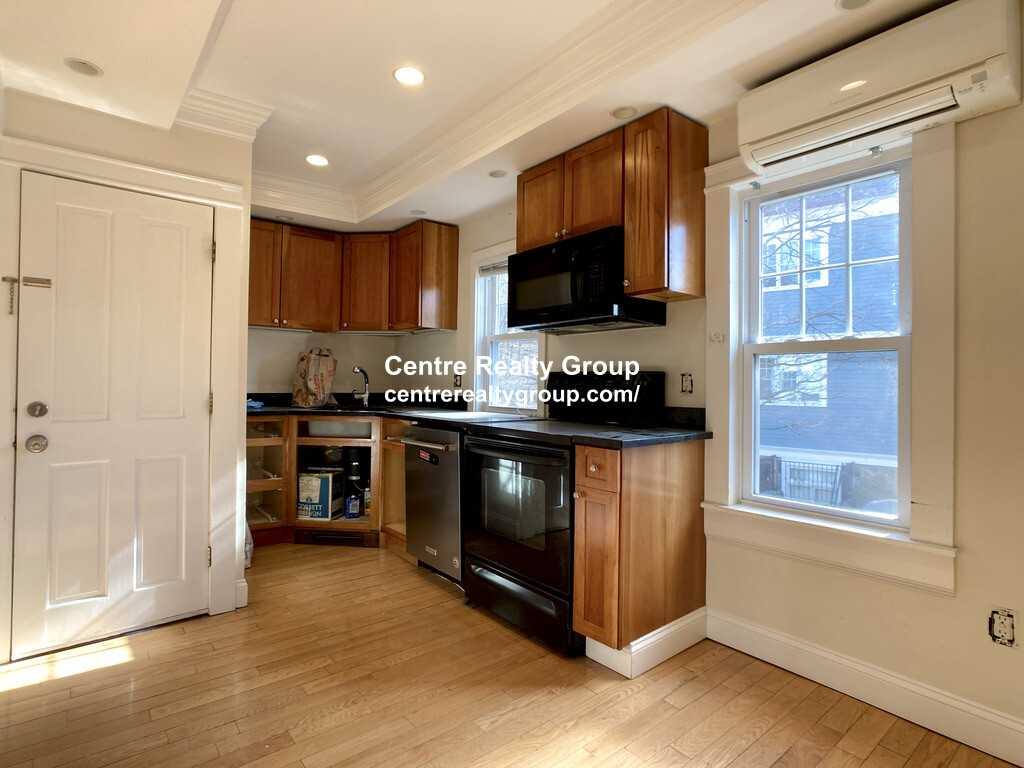 Apartment for rent at 135 Westbourne Terrace, Brookline, MA 02446