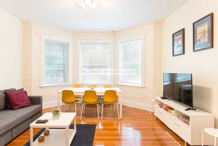 Apartment for rent at 32 Euston St, Brookline, MA 02446