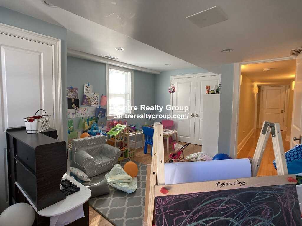 Apartment for rent at 17 Acron Rd, Brookline, MA 02445