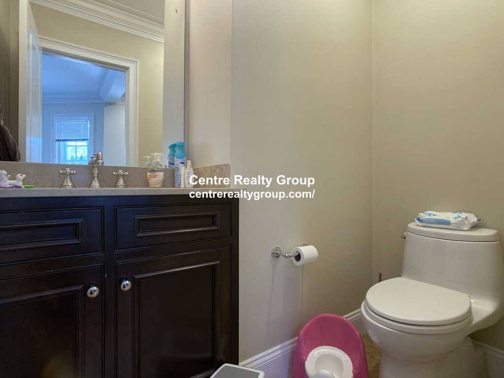 Apartment for rent at 17 Acron Rd, Brookline, MA 02445