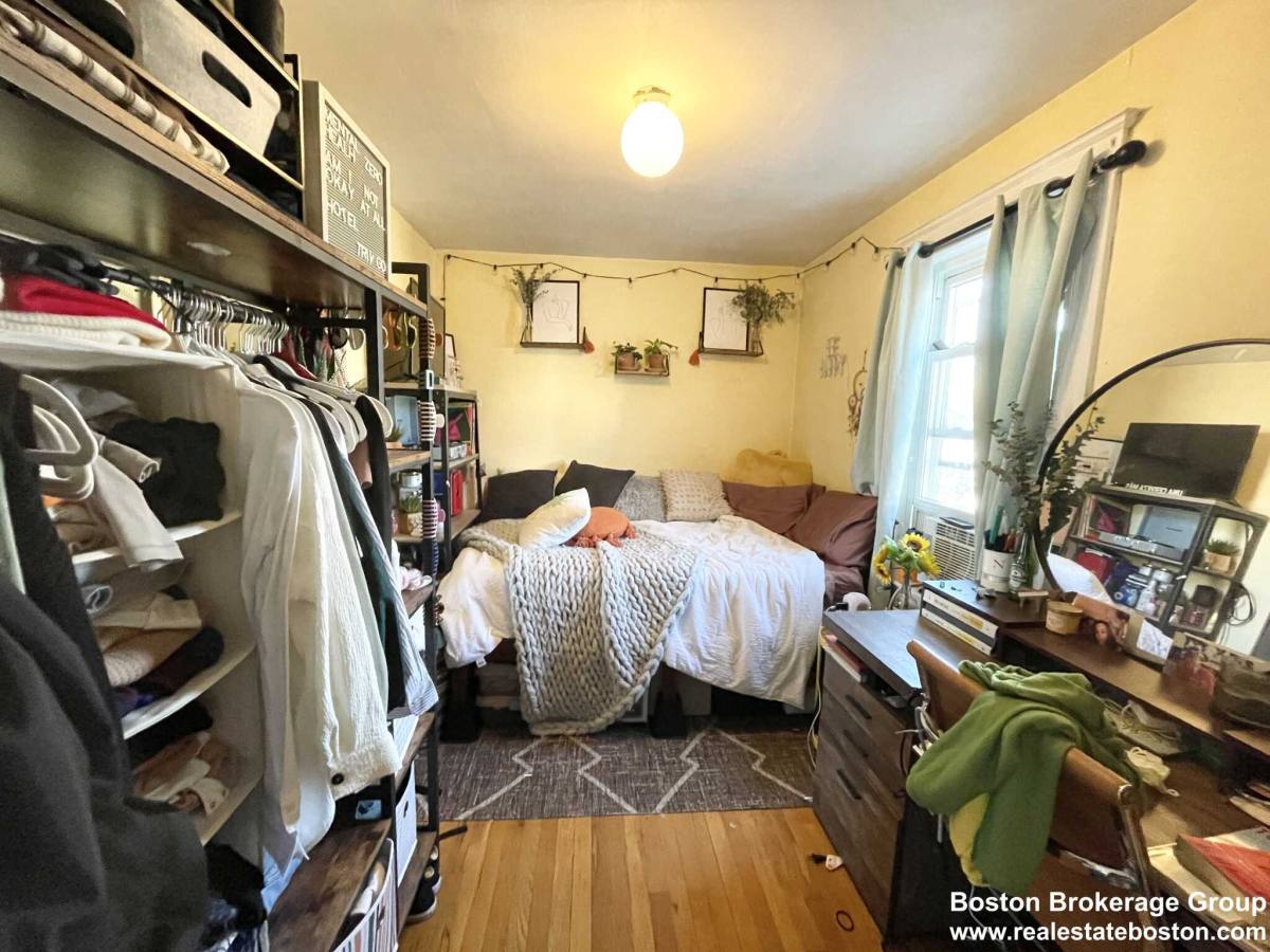 Apartment for rent at 16 Mission St, Boston, MA 02115