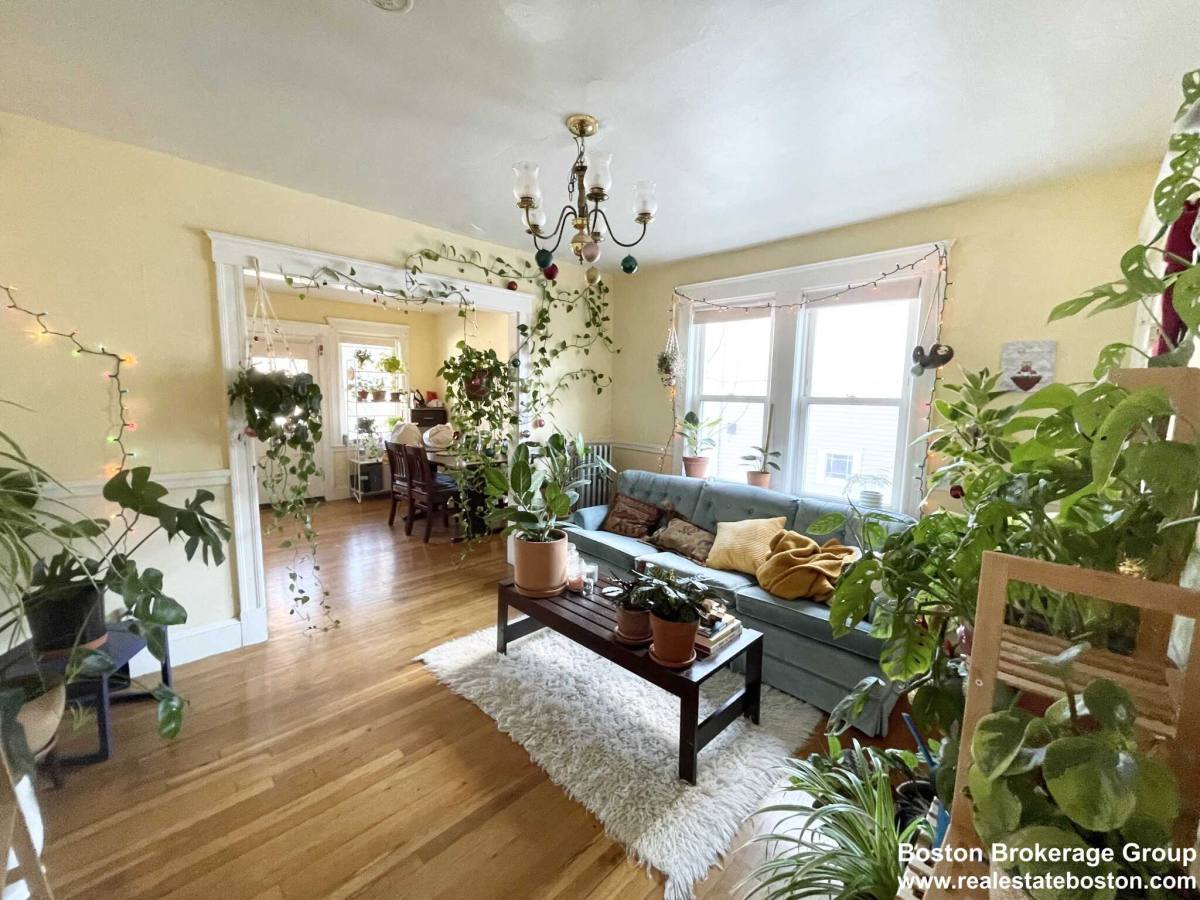Apartment for rent at 16 Mission St, Boston, MA 02115