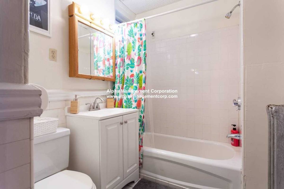 Apartment for rent at 1257 Beacon St, Brookline, MA 02446