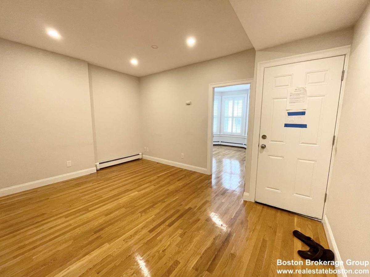 Apartment for rent at 140 P St, South Boston, MA 02127