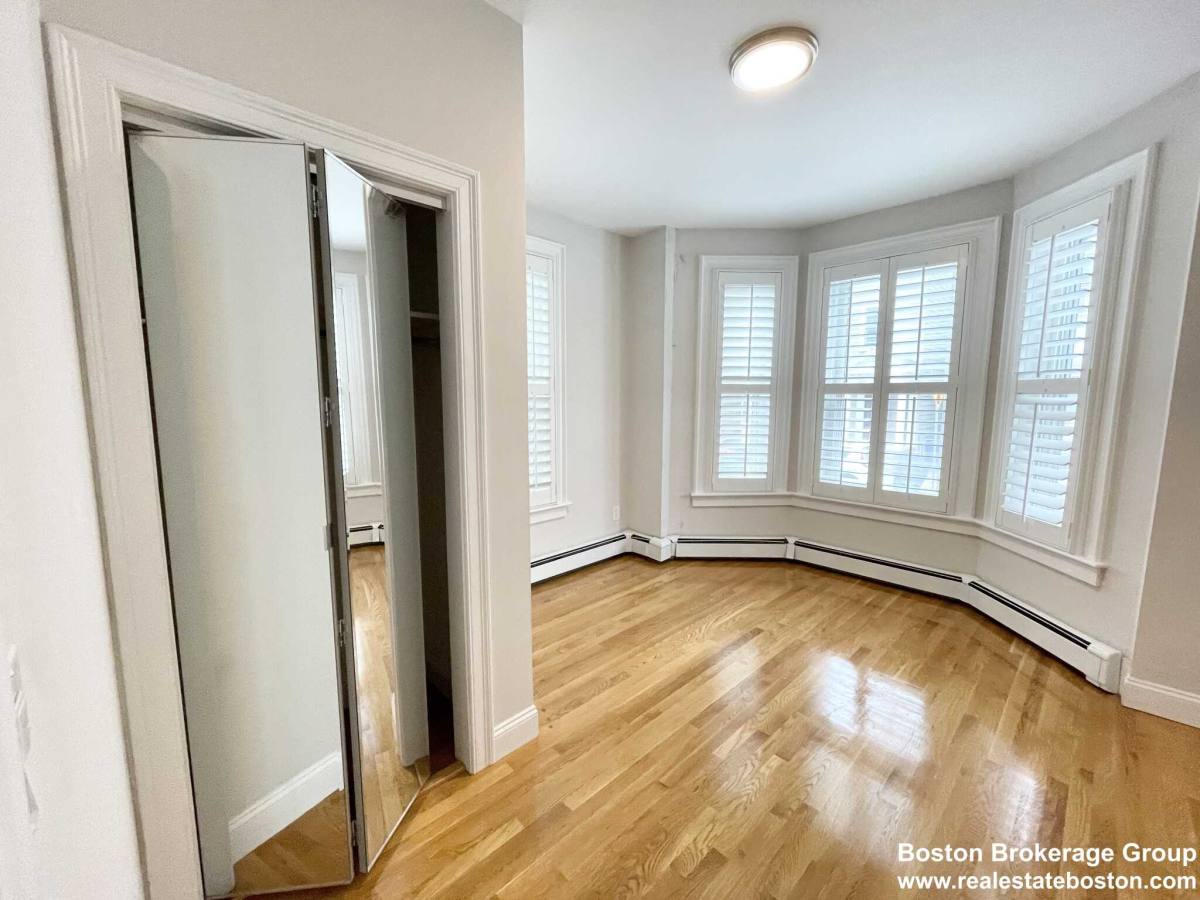 Apartment for rent at 140 P St, South Boston, MA 02127