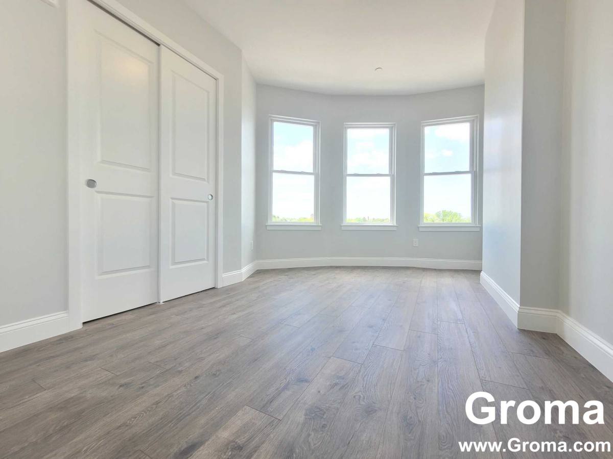Apartment for rent at 344 Warren St, Roxbury, MA 02119