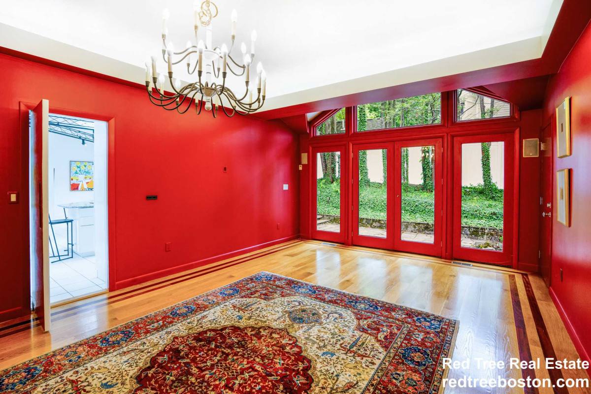 Apartment for rent at 138 Baldpate Hill Rd, Newton Center, MA 02459