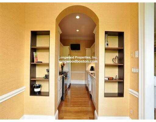 Apartment for rent at 328 Commonwealth Ave, Boston, MA 02115