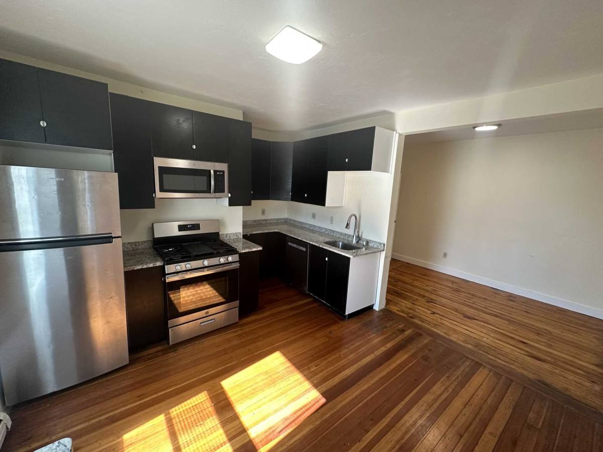Apartment for rent at 76 Pleasant St, Cambridge, MA 02139