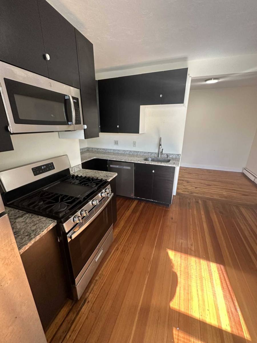 Apartment for rent at 76 Pleasant St, Cambridge, MA 02139