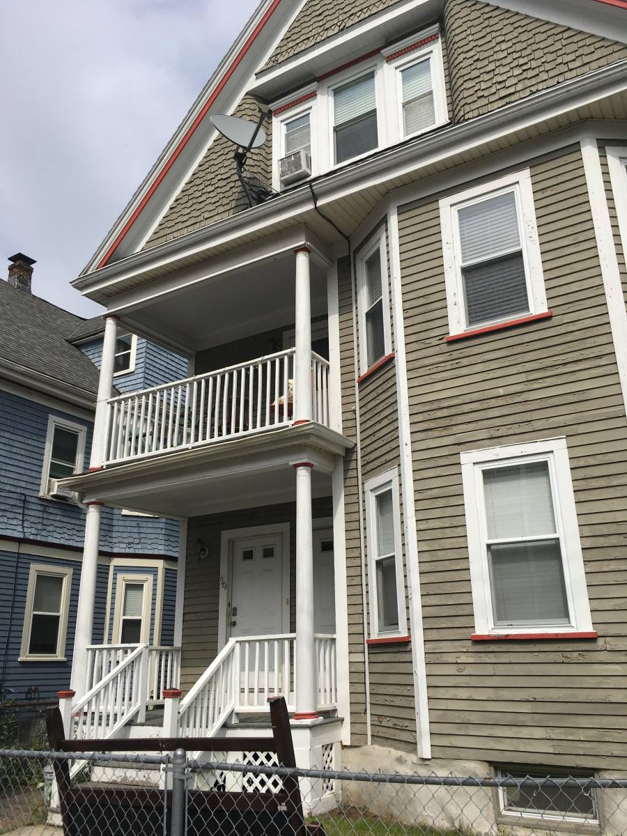 Apartment for rent at 32 Brackett St, Brighton, MA 02135