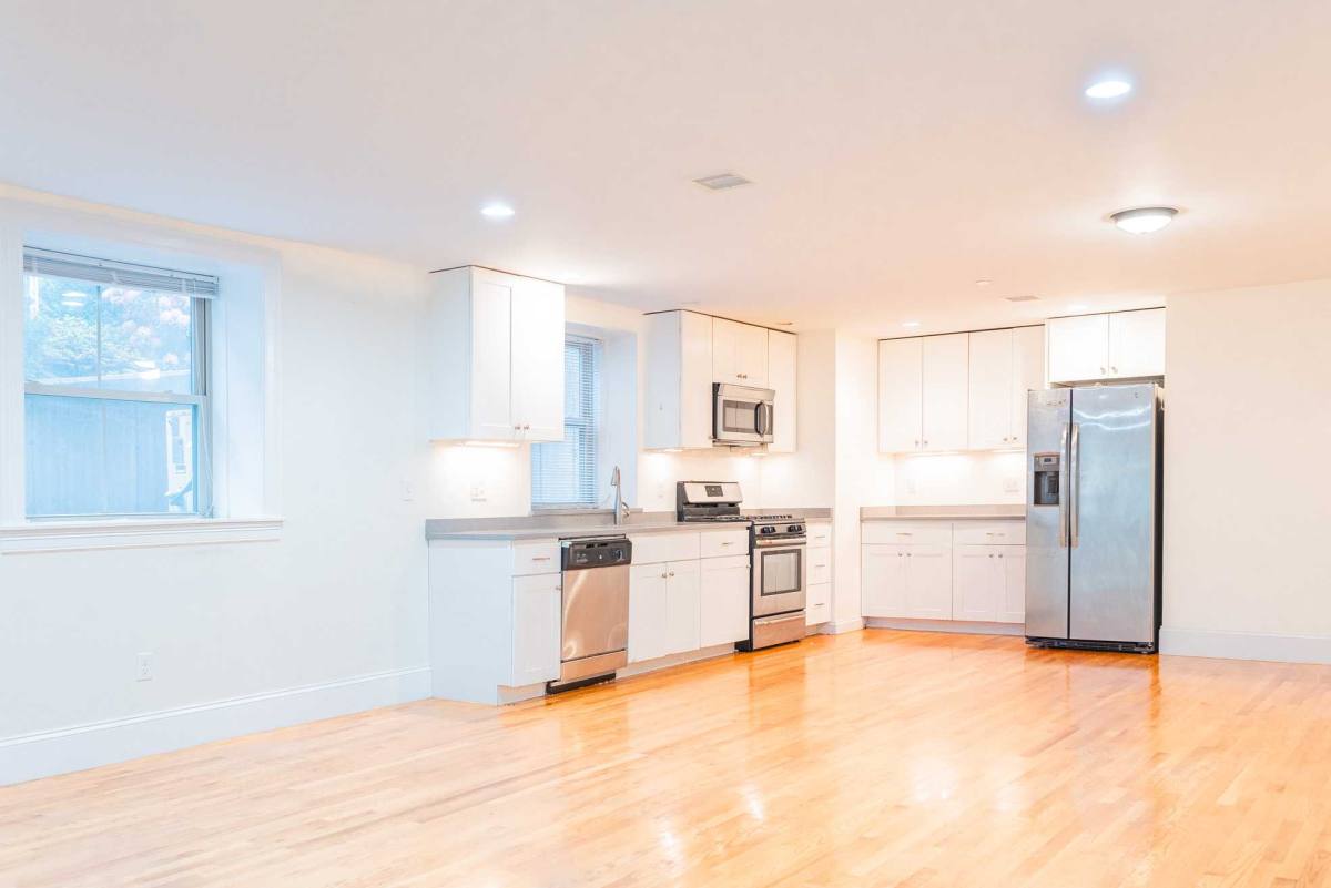 Apartment for rent at 346 Gallivan Blvd, Dorchester Center, MA 02124