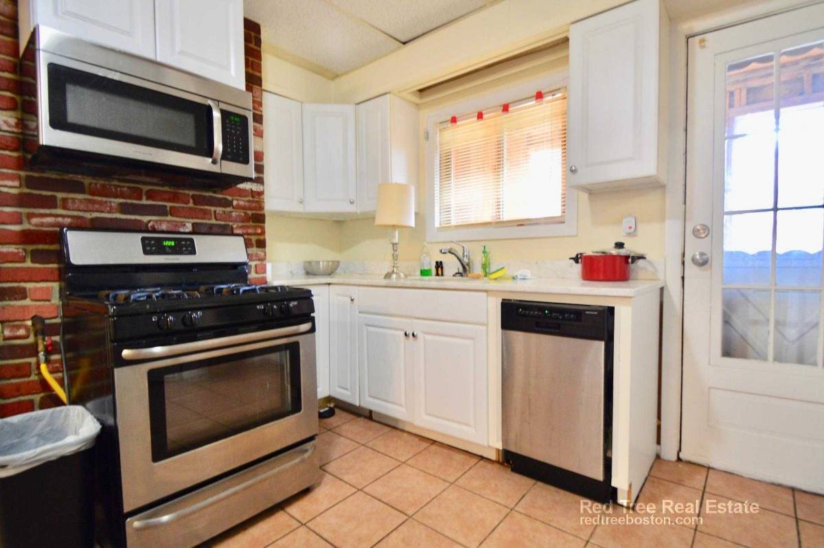 Apartment for rent at 141 Orleans St, East Boston, MA 02128