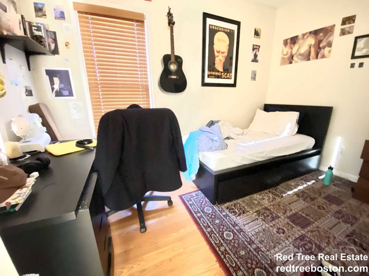 Apartment for rent at 116 Paris St, East Boston, MA 02128