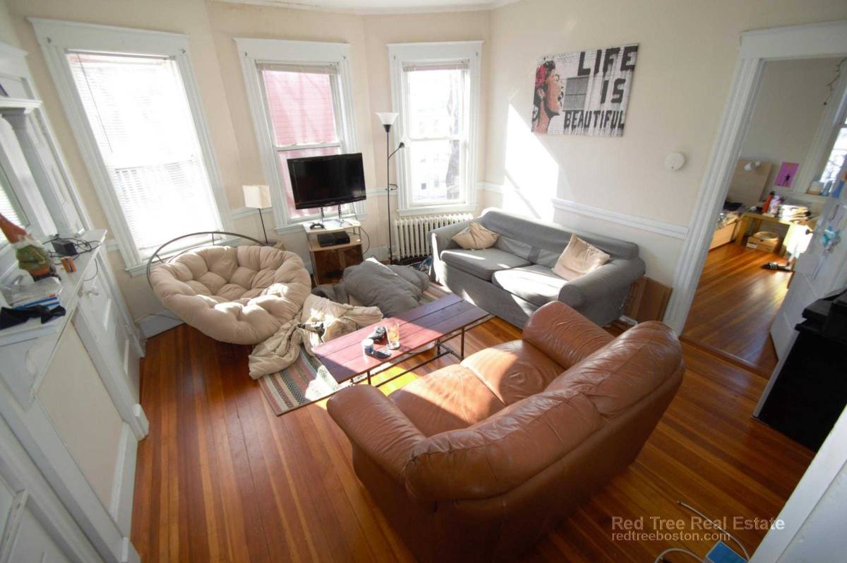 Apartment for rent at 31 Forest Hills St, Jamaica Plain, MA 02130