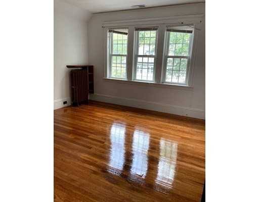 Apartment for rent at 118 Sumner Rd, Brookline, MA 02445