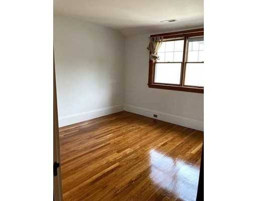 Apartment for rent at 118 Sumner Rd, Brookline, MA 02445