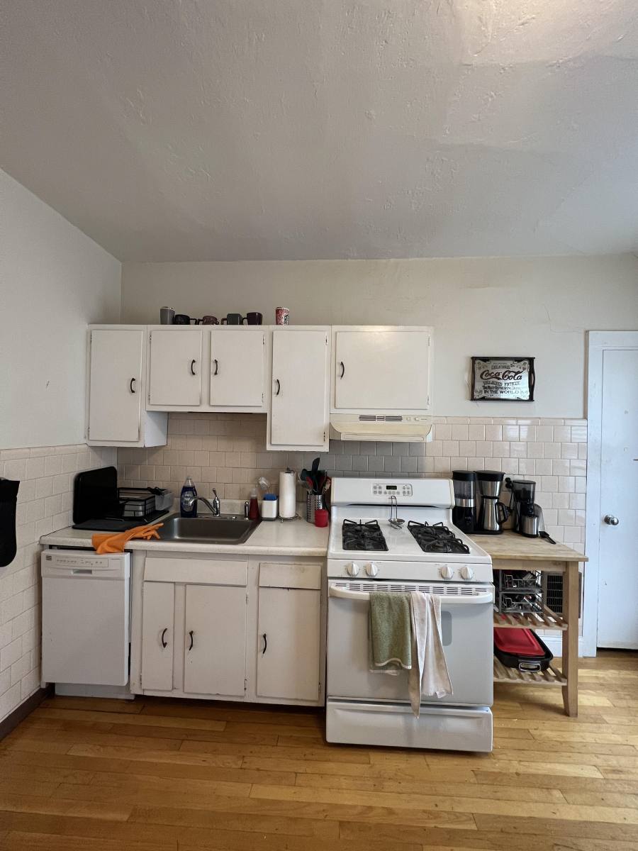 Apartment for rent at 231 Holland St, Somerville, MA 02144
