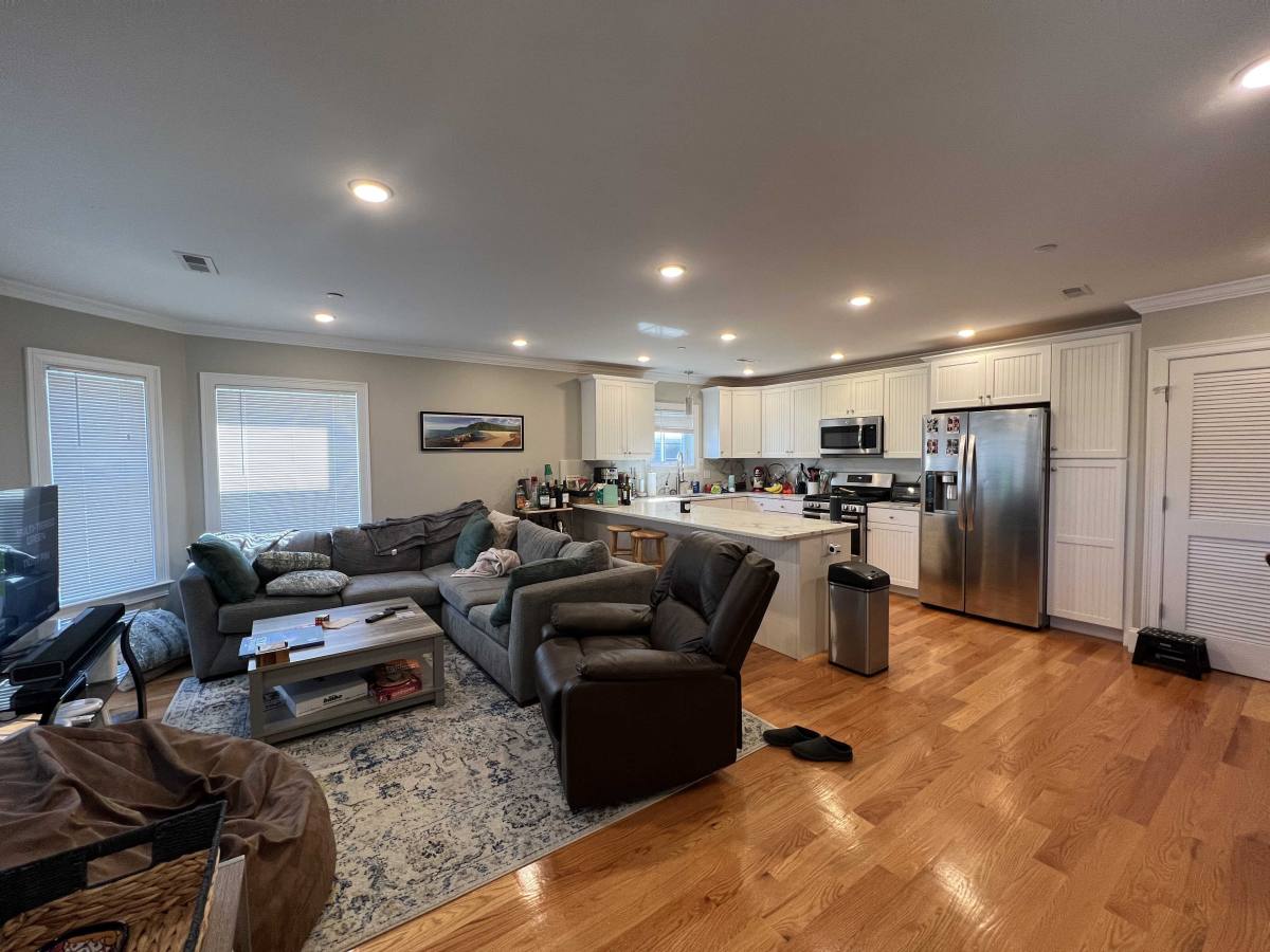 Apartment for rent at 126 Holland St, Somerville, MA 02144