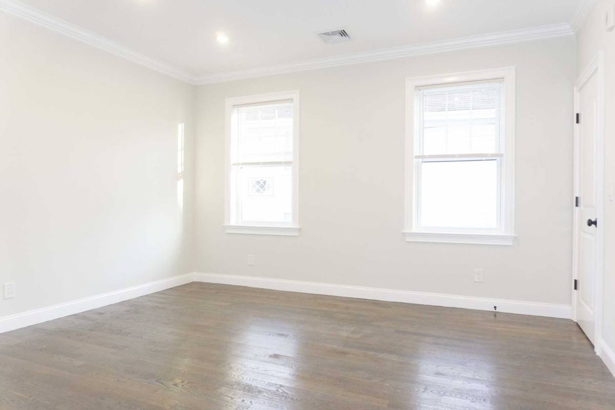 Apartment for rent at 27 Nottinghill Rd, Brighton, MA 02135