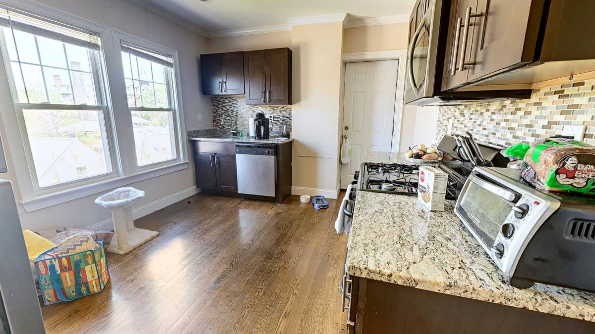 Apartment for rent at 2981 Washington St, Roxbury, MA 02119