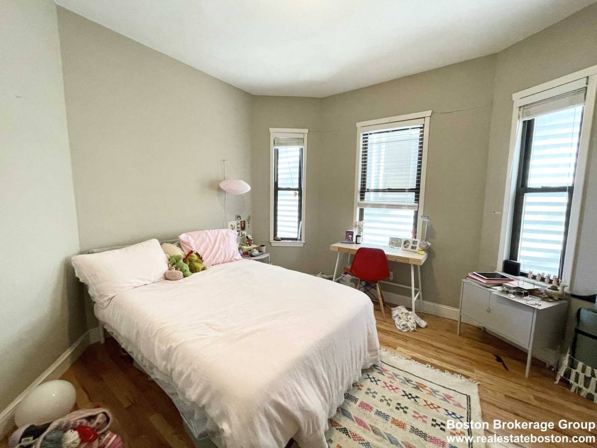 Apartment for rent at 1588 Tremont St, Roxbury Crossing, MA 02120
