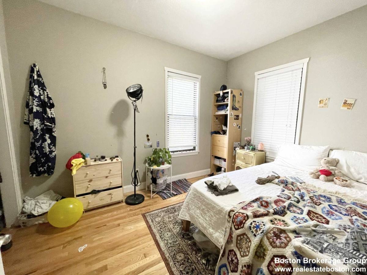 Apartment for rent at 1588 Tremont St, Roxbury Crossing, MA 02120