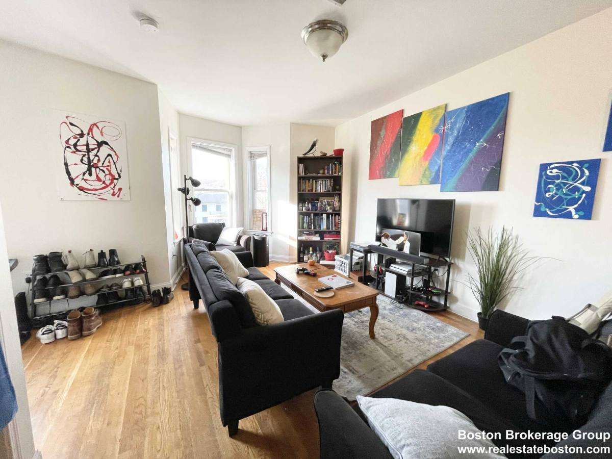 Apartment for rent at 157 Marcella St, Roxbury, MA 02119