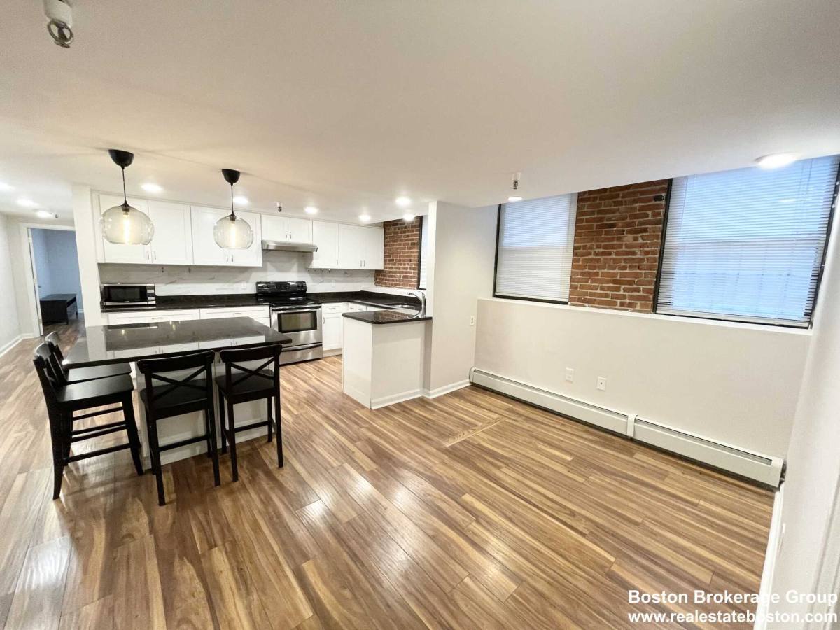 Apartment for rent at 49 Hemenway St, Boston, MA 02115