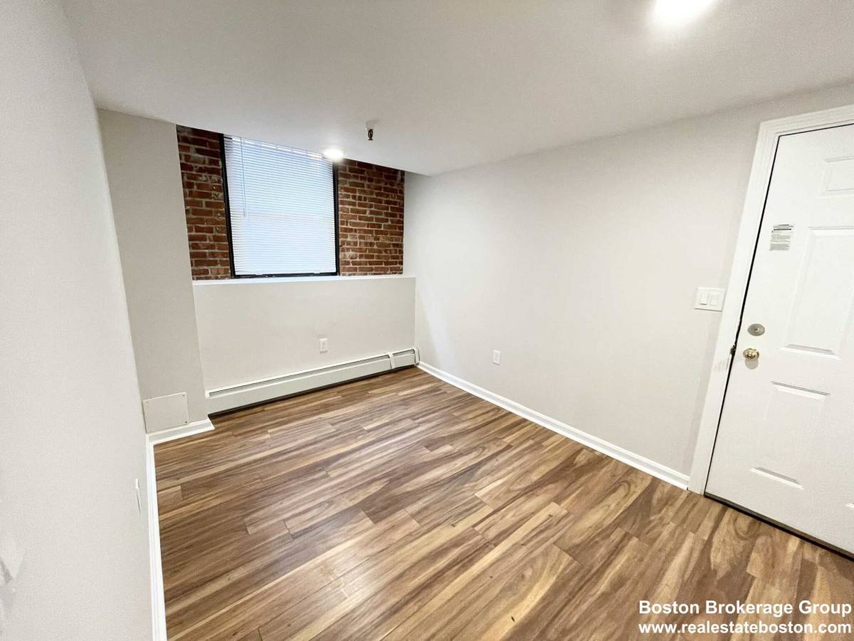 Apartment for rent at 49 Hemenway St, Boston, MA 02115
