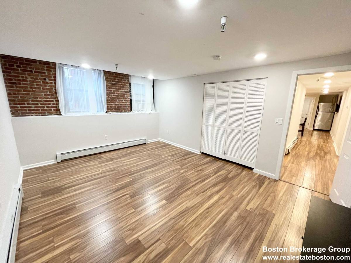 Apartment for rent at 49 Hemenway St, Boston, MA 02115