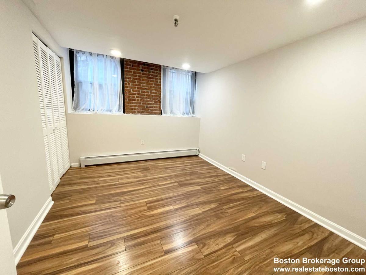 Apartment for rent at 49 Hemenway St, Boston, MA 02115