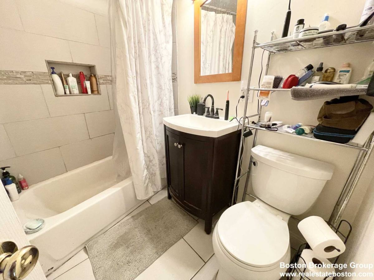 Apartment for rent at 157 Marcella St, Roxbury, MA 02119