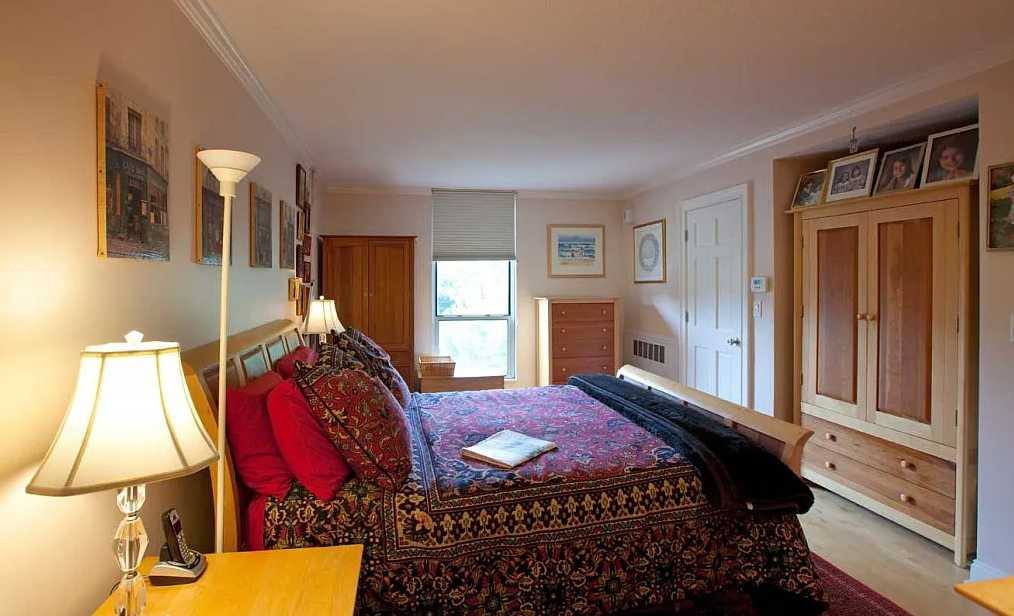 Apartment for rent at 43 Pond Ave, Brookline, MA 02445