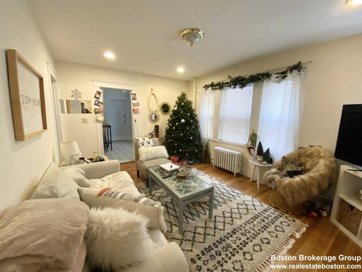 Apartment for rent at 21 Romsey St, Dorchester, MA 02125