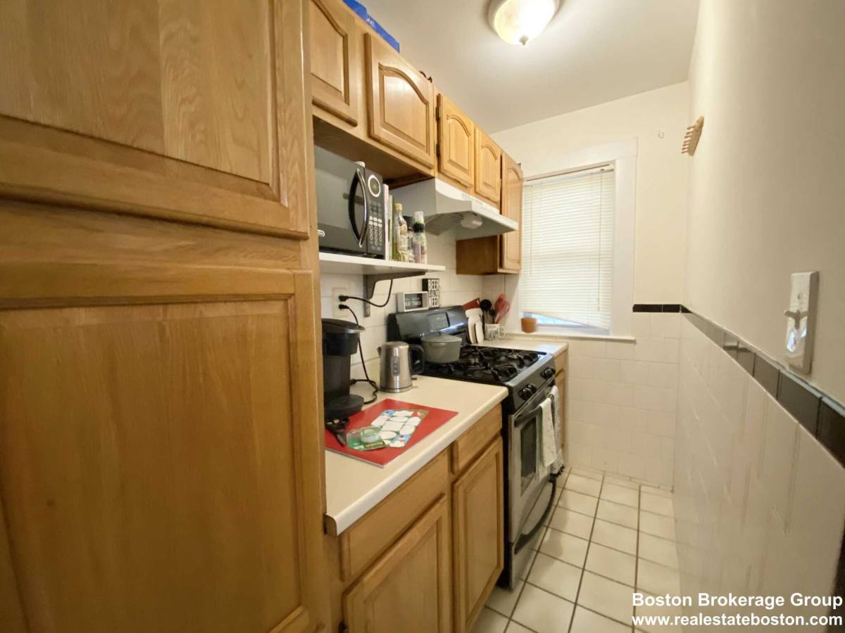 Apartment for rent at 21 Romsey St, Dorchester, MA 02125