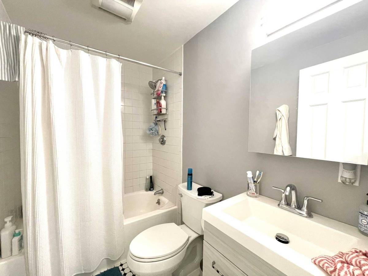 Apartment for rent at 535 E St, Boston, MA 02210