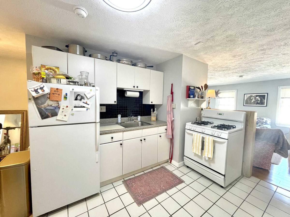 Apartment for rent at 535 E St, Boston, MA 02210