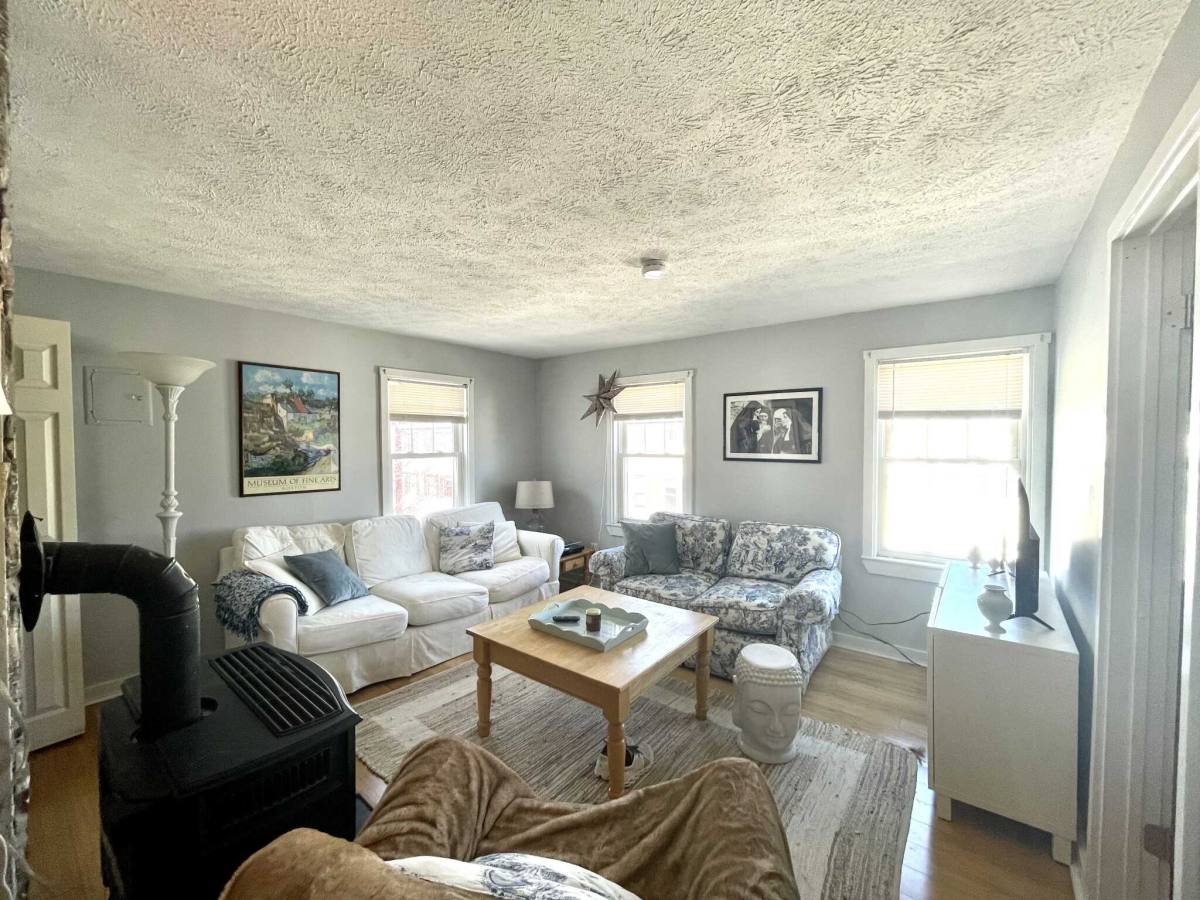 Apartment for rent at 535 E St, Boston, MA 02210