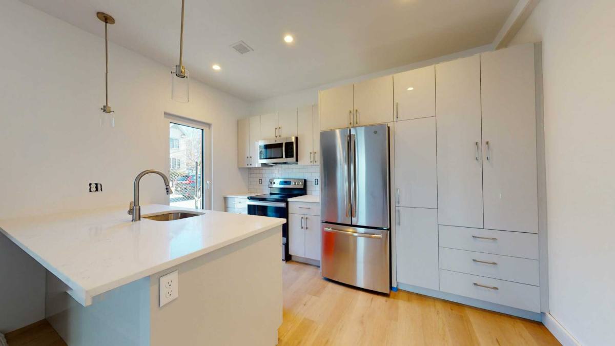 Apartment for rent at 2847 Washington St, Roxbury, MA 02119