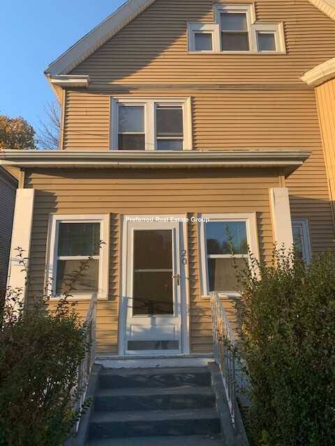 Apartment for rent at 30 Paisley Park, Dorchester Center, MA 02124