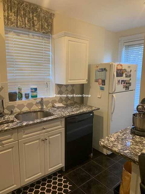 Apartment for rent at 30 Paisley Park, Dorchester Center, MA 02124