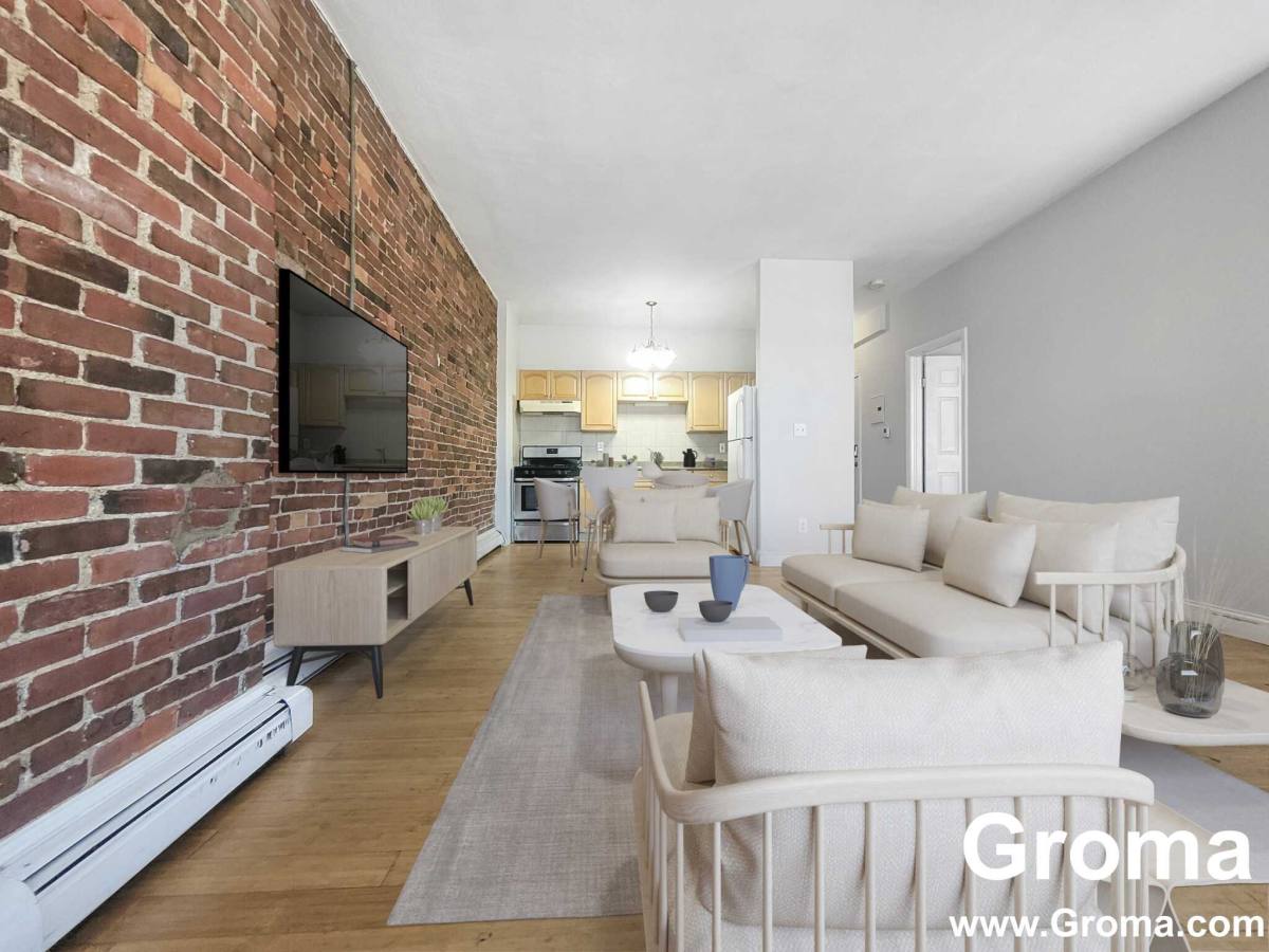 Apartment for rent at 344-348 Warren St, Roxbury, MA 02119