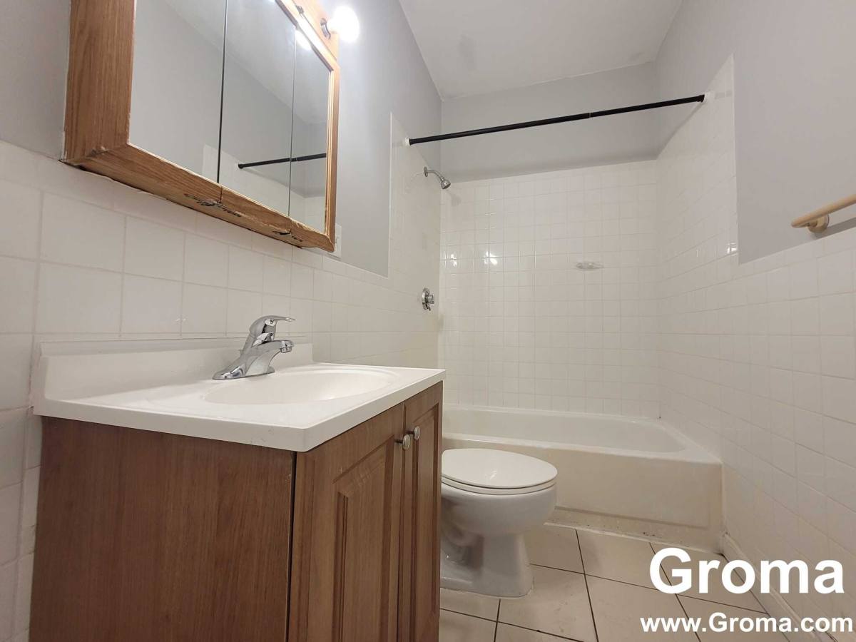 Apartment for rent at 344-348 Warren St, Roxbury, MA 02119