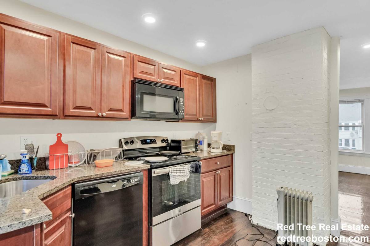 Apartment for rent at 36 John St, Newton Center, MA 02459