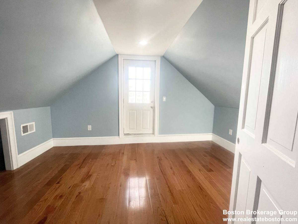 Apartment for rent at 13 Grafton St, Dorchester, MA 02125