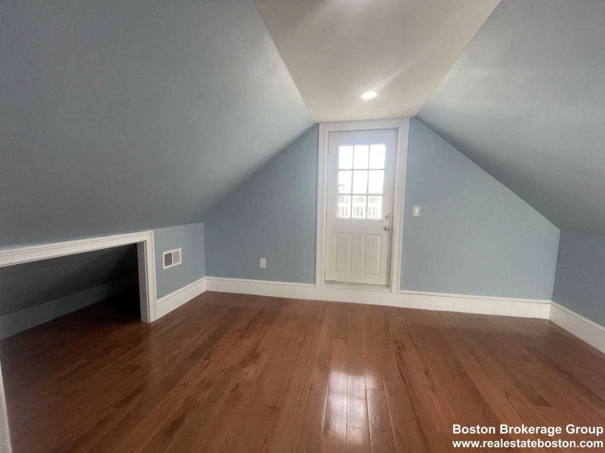 Apartment for rent at 13 Grafton St, Dorchester, MA 02125