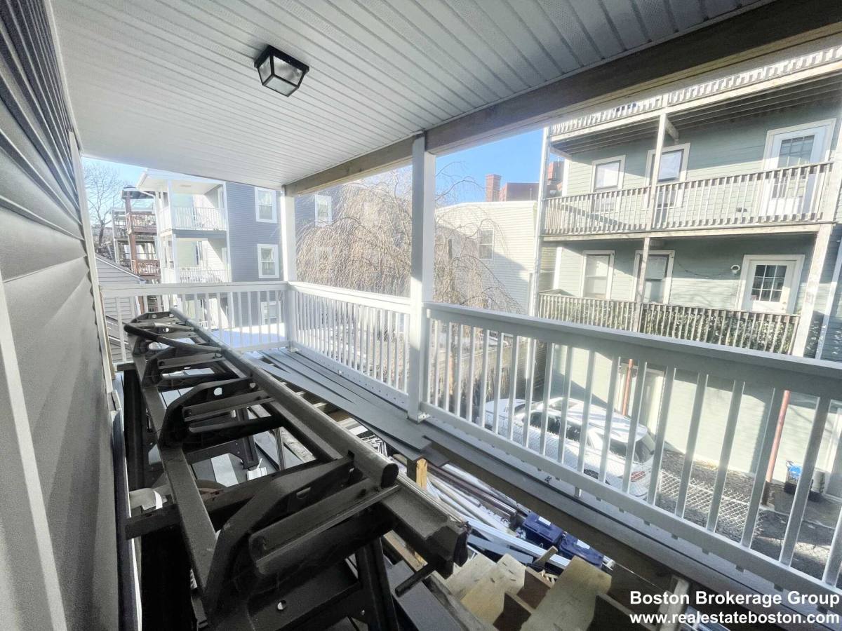 Apartment for rent at 13 Grafton St, Dorchester, MA 02125