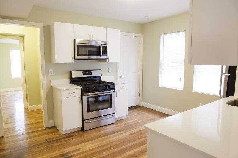 Apartment for rent at 4053 Washington St, Roslindale, MA 02131