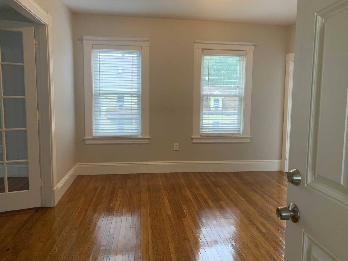 Apartment for rent at 186 Chestnut St, Waltham, MA 02453